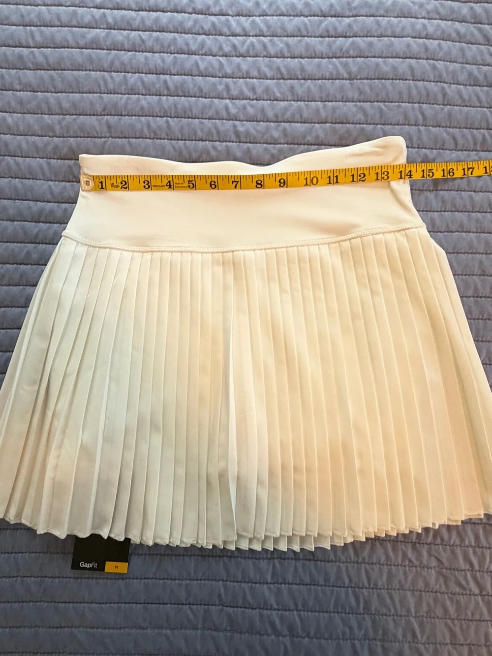 GAP Fit Pleated White Women's Skort, size medium